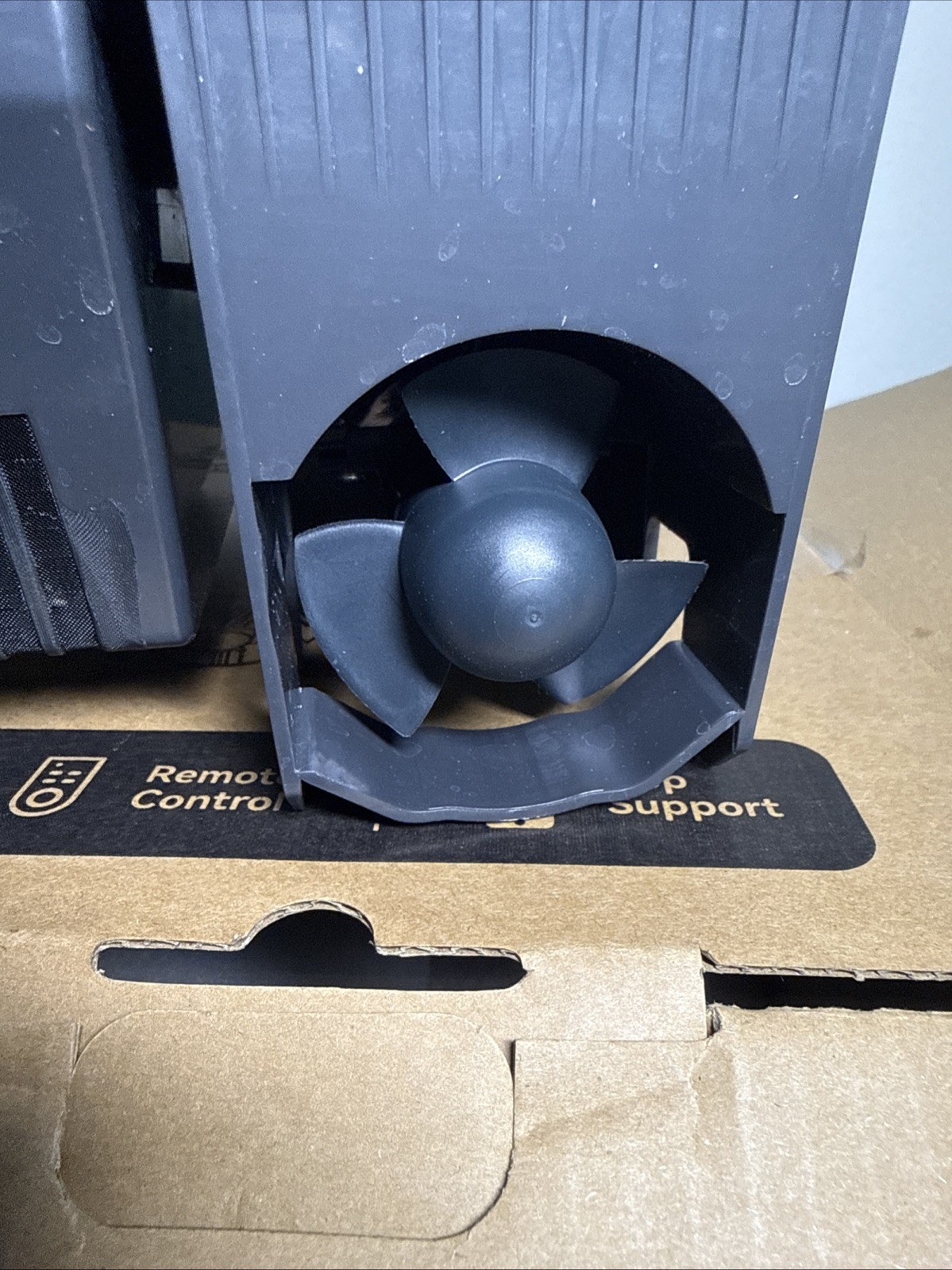 F1T Powered Robotic Pool Skimmer Surface Cleaner Pre Owned