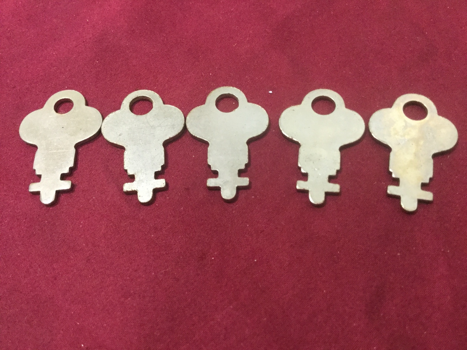Eagle Aftermarket 2173 Pre-cut Luggage Keys, Set of 5 - Locksmith