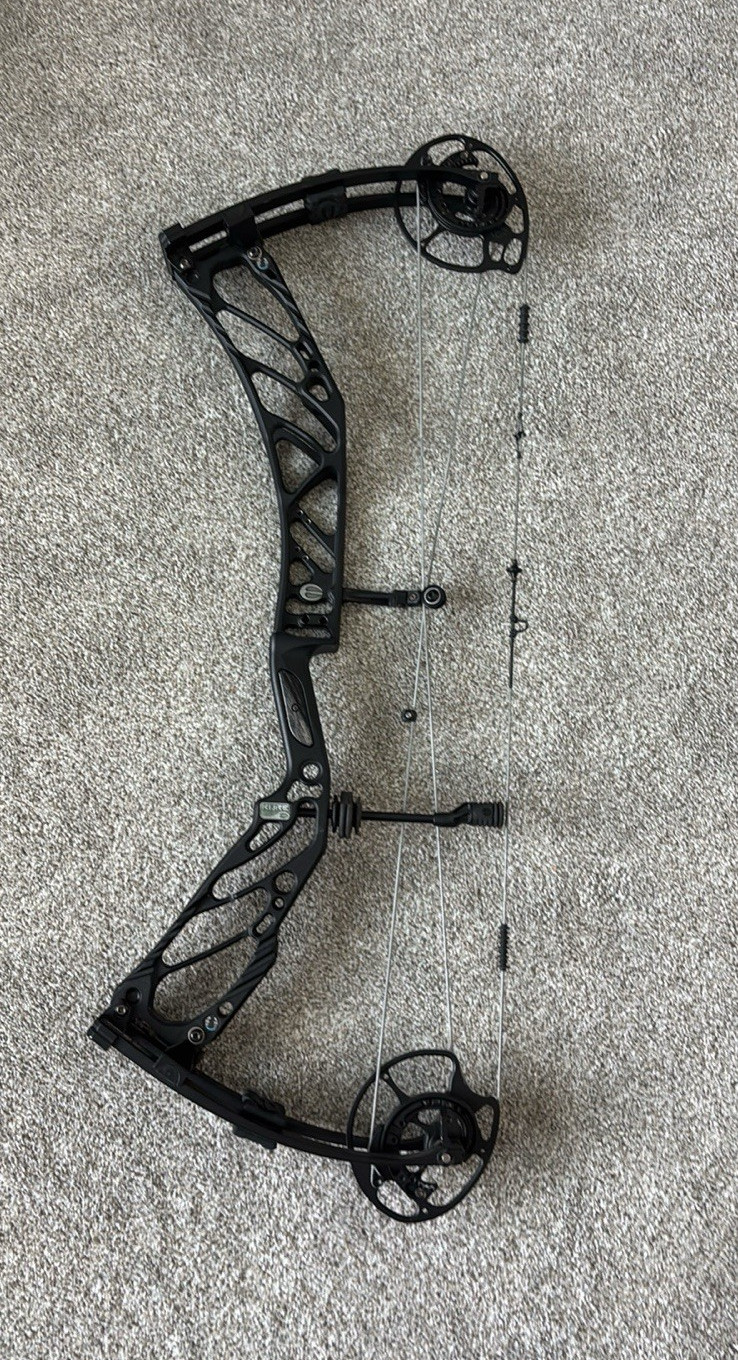 Elite Kure Compound Bow in Black/Blue Suitable for Men & Women Archery