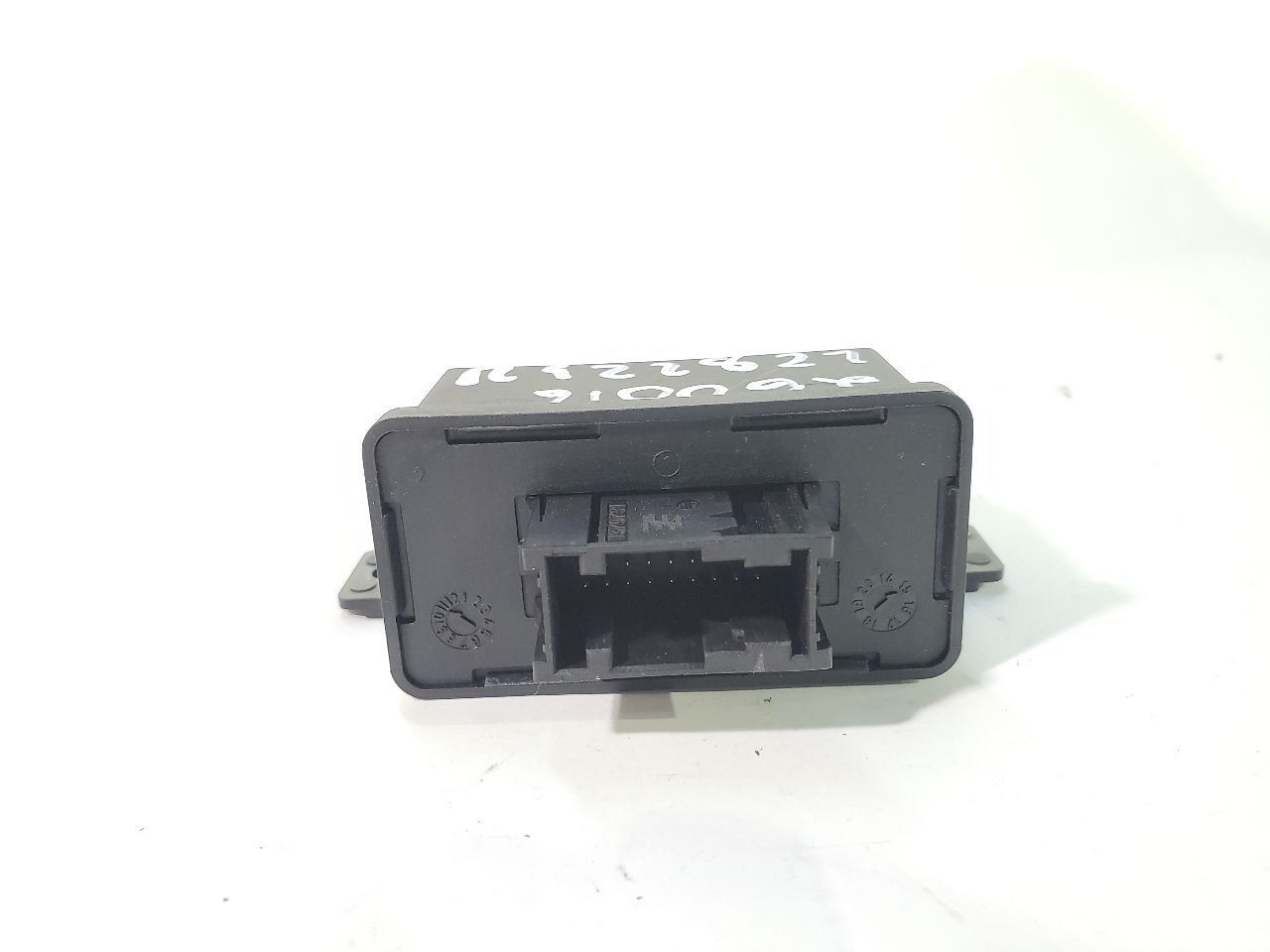 2016 Buick Cascada OEM Headlamp Control Module 13446941