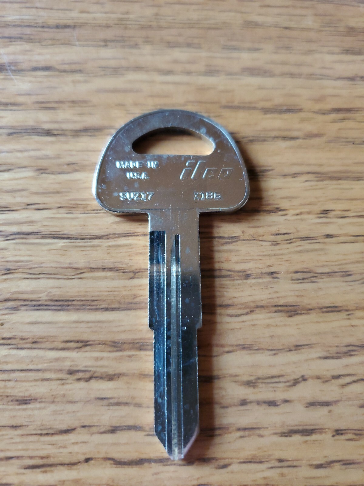 Key Blank x186 SUZ17 Ilco locksmith K683