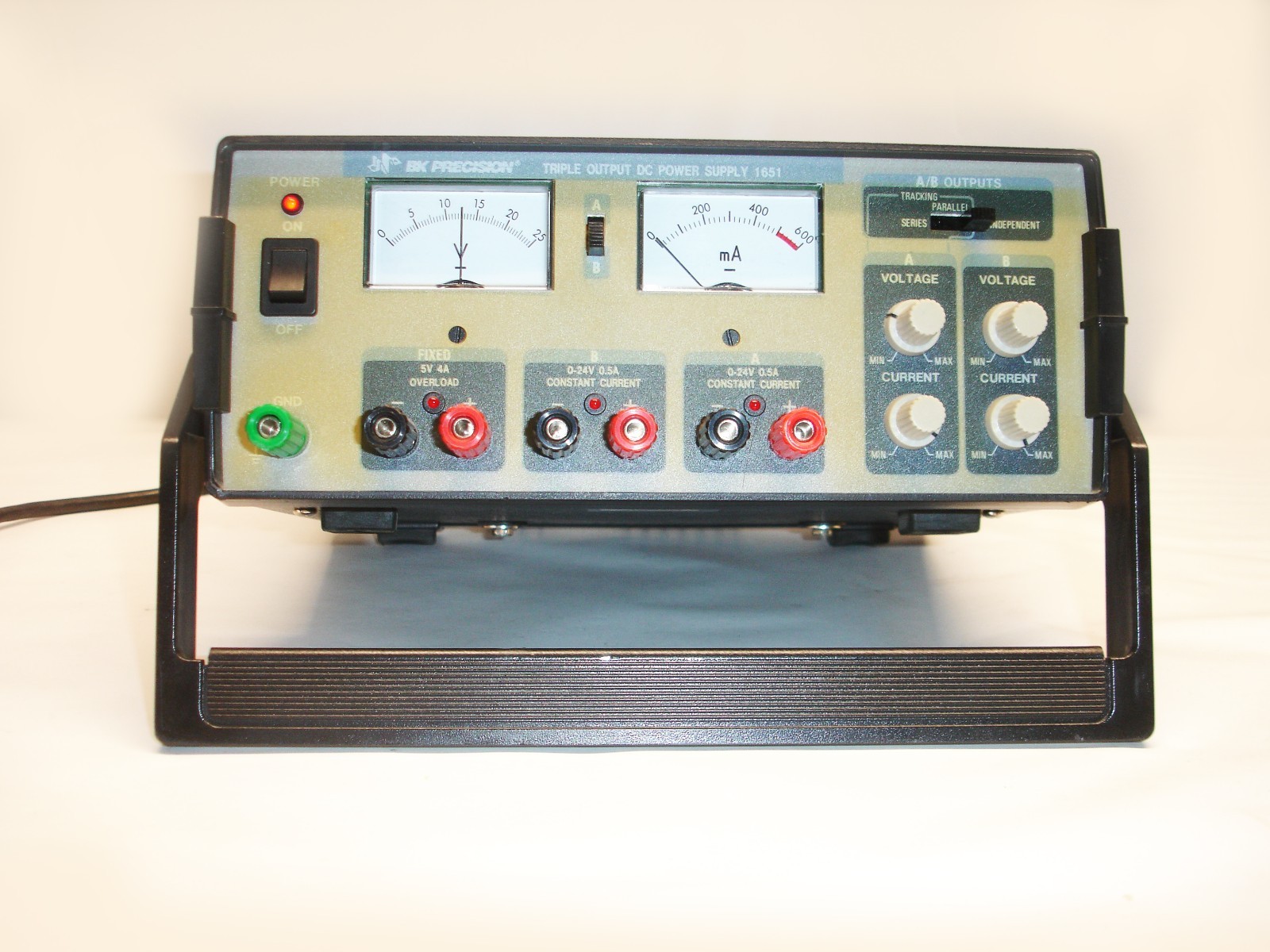 B&K Precision 1651 DC Power Supply
