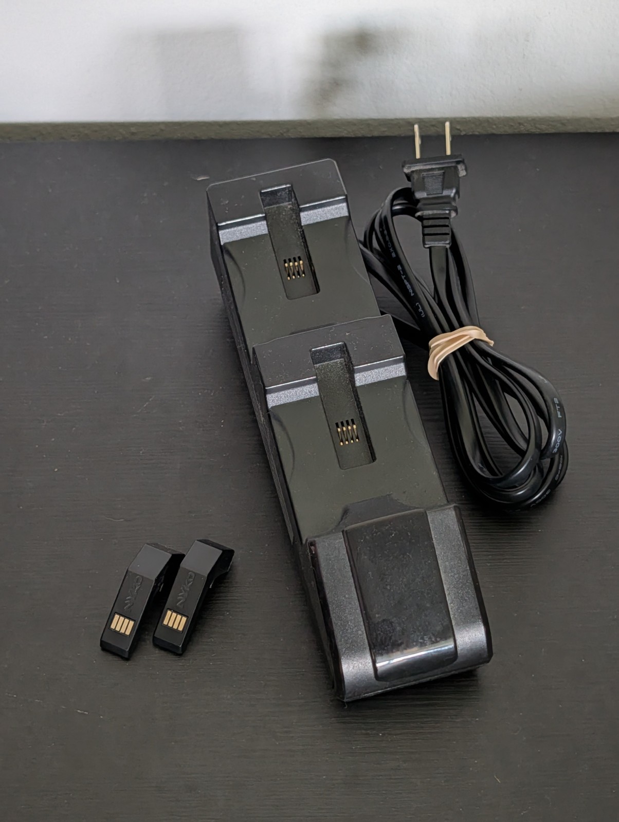Nyko Dual Charge Base + 2 Dongles PlayStation 3 Wireless Controllers 83111-A50