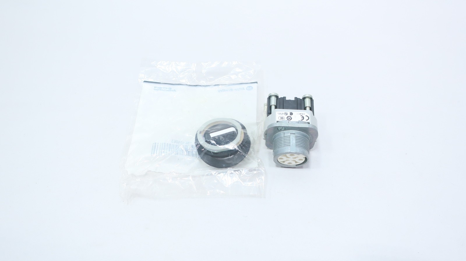 Allen Bradley 800T-H2A 30mm Selector Switch 2 Pos