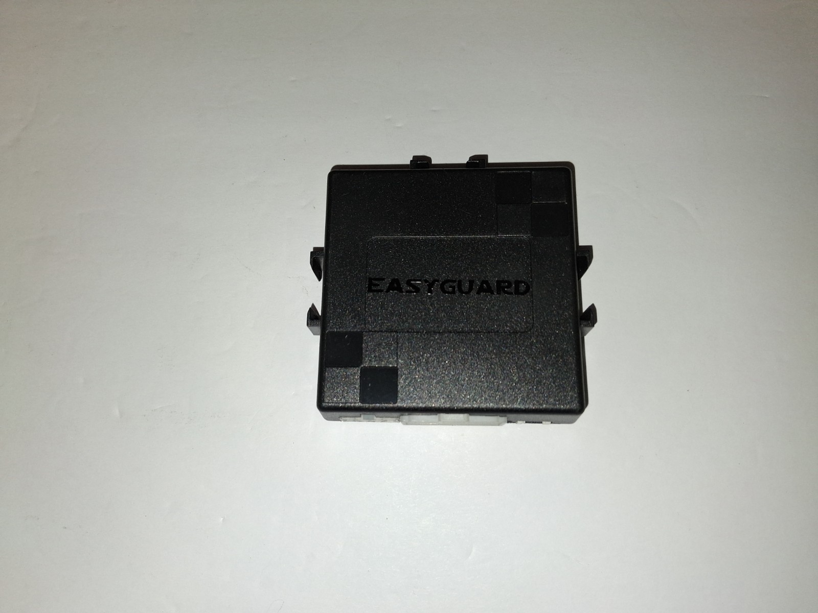 EASYGUARD PUSH BUTTON SYSTEM/LOW PROFILE PUSH BUTTON SWITCH