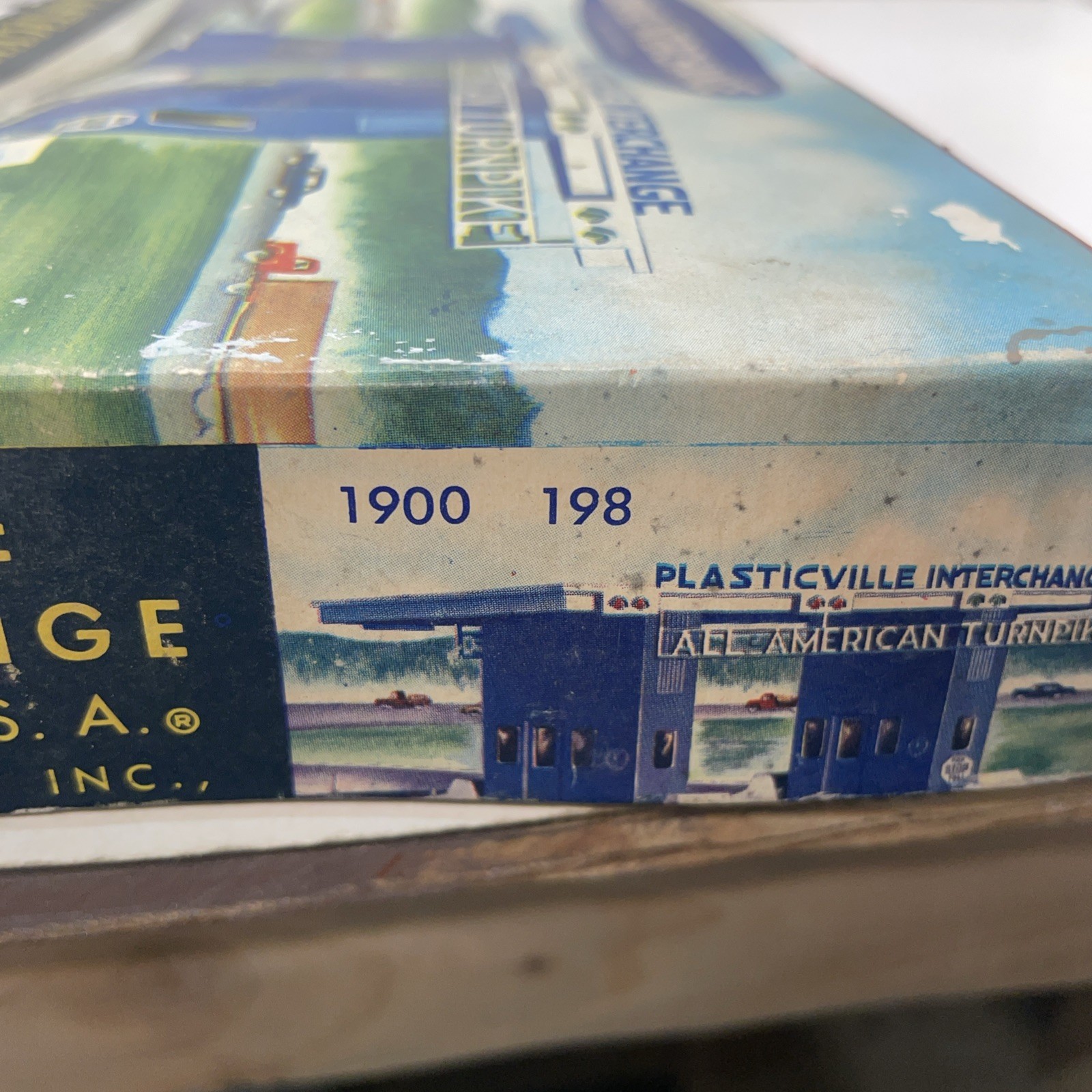 Plastic Bill Turnpike Original With Box 1900–198