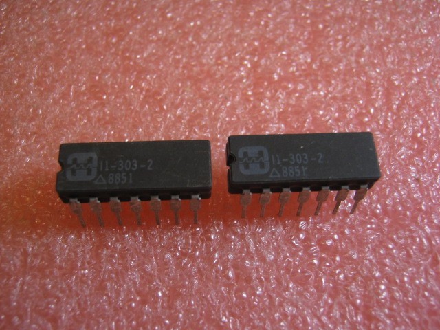 HI1-303-2 Lot of 2 NOS from Harris