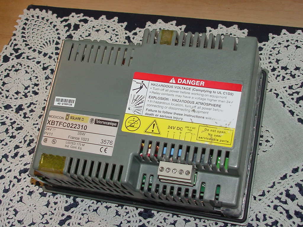 Telemecanique XBT-FC022310, Operator Interface Panel, 24 Volt, Used!