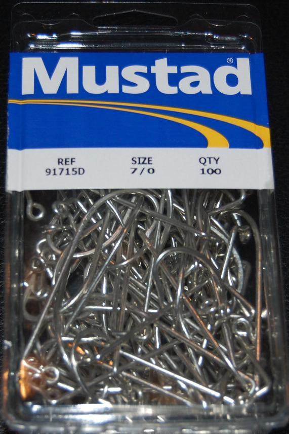 100 Mustad 91715D-70 Size 7/0 Saltwater 90 Degree Jig Hooks Fits Do It Molds