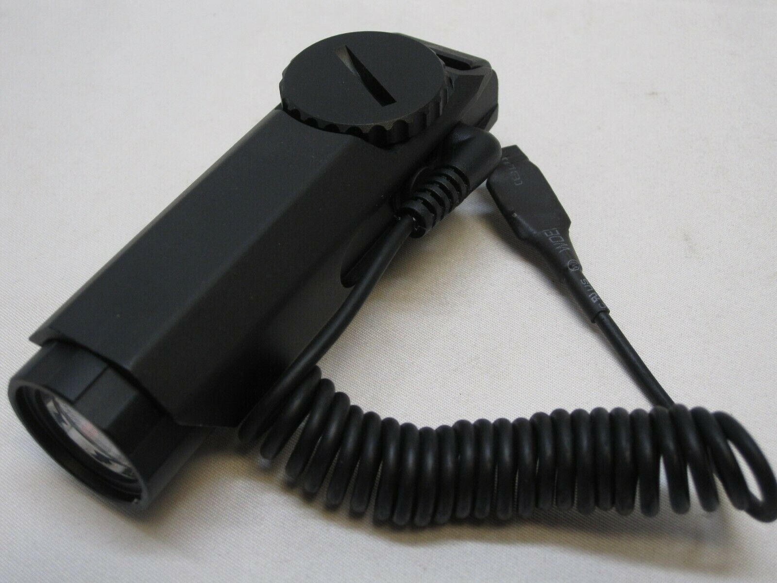 KEYMOD TACTICAL FLASHLIGHT DIRECT KEY-MOD MOUNT 3W 200 LUMENS w. CABLE SWITCH