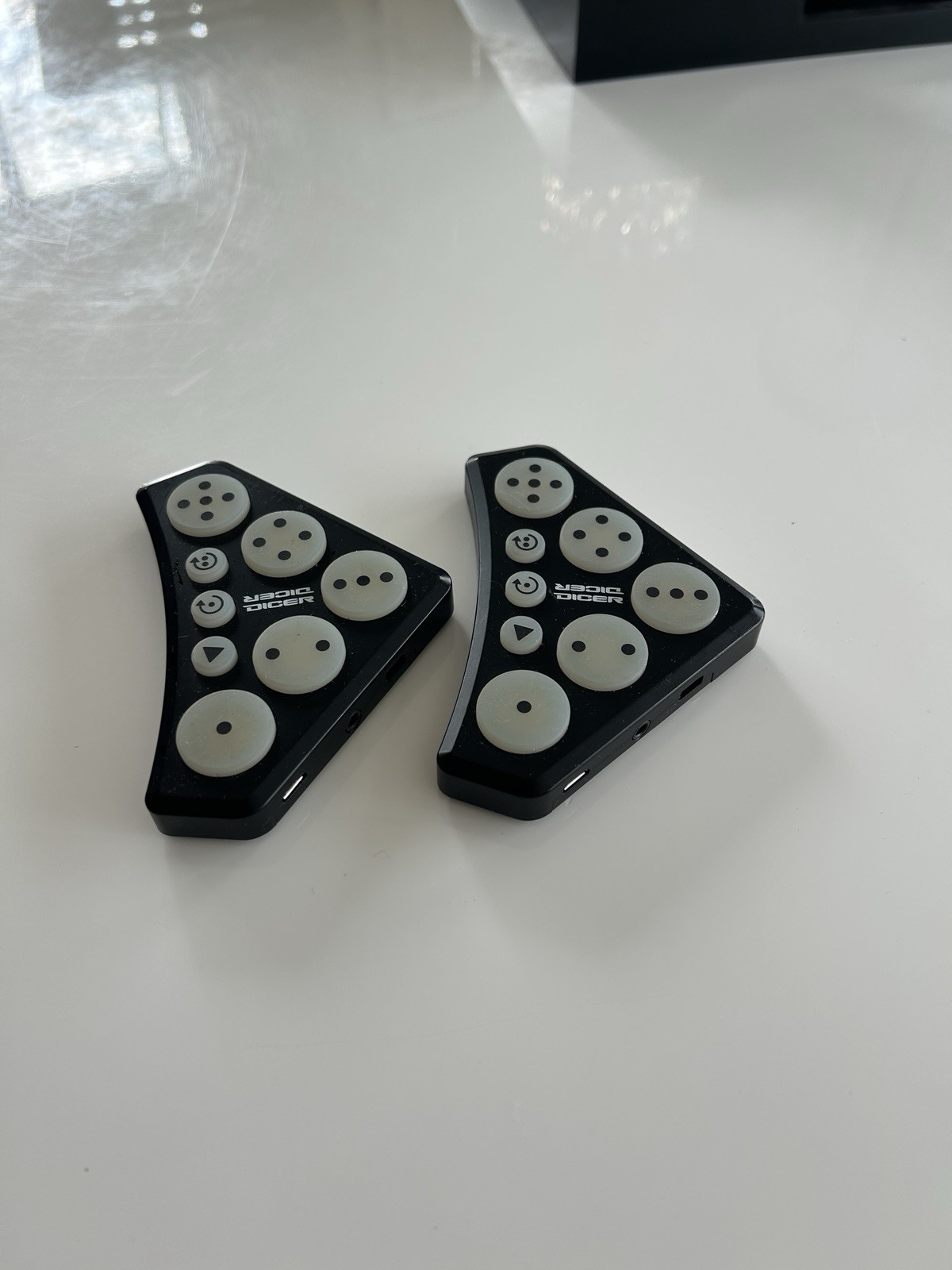 Novation Dicer Cue Point & Looping Control USB Powered DJ Controller, Working