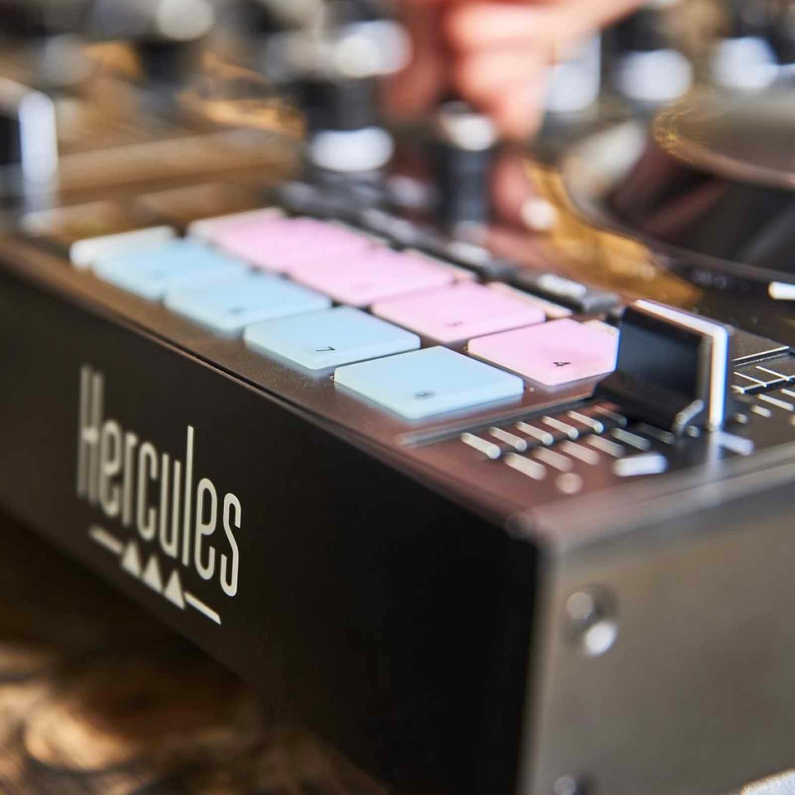 Hercules DJControl Inpulse 500 Controller with (2) AS-2112BT Speakers