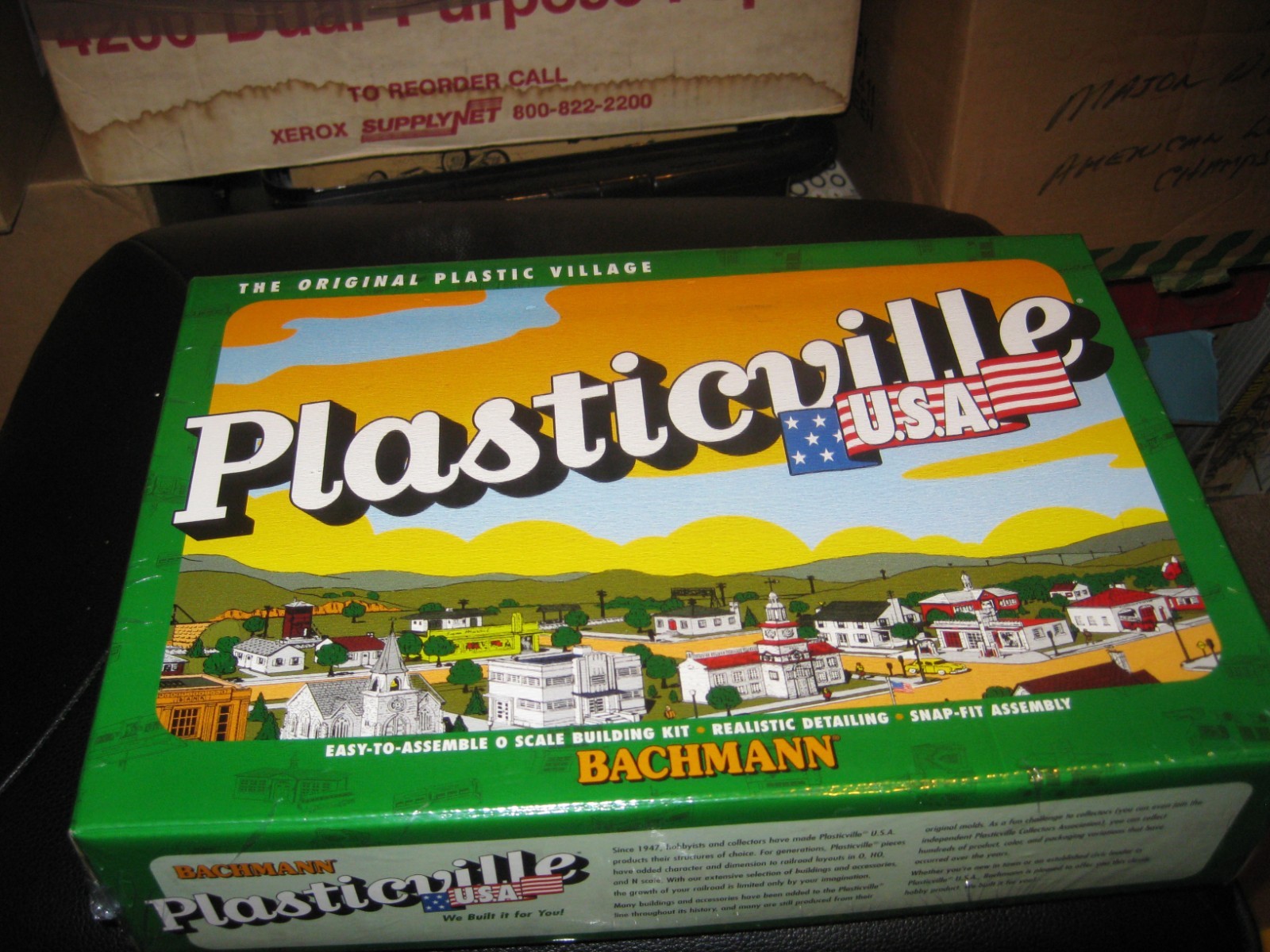Sealed  Two Story House O Scale 027 Fifth Anniversary by Plasticville