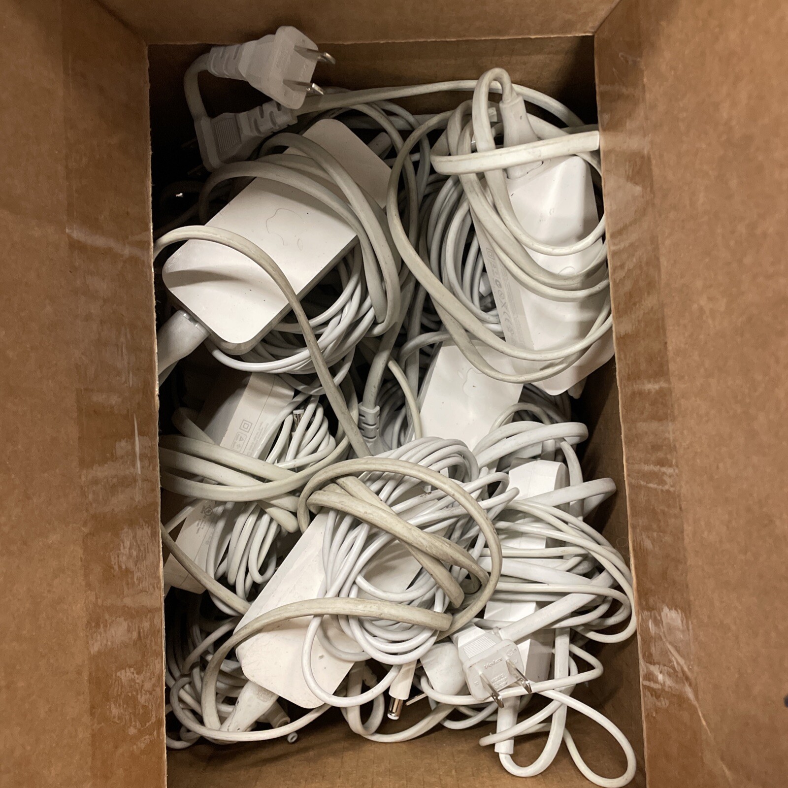Lot of 11 - Apple A1202 AirPort Extreme Base Station Power Supply AC Adapter