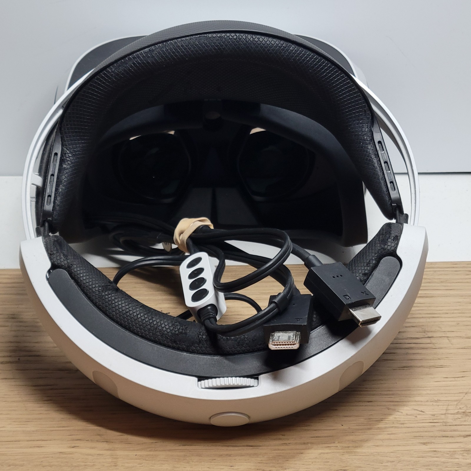 Sony Computer Entertainment PSVR Headset - PlayStation 4 HEADSET ONLY