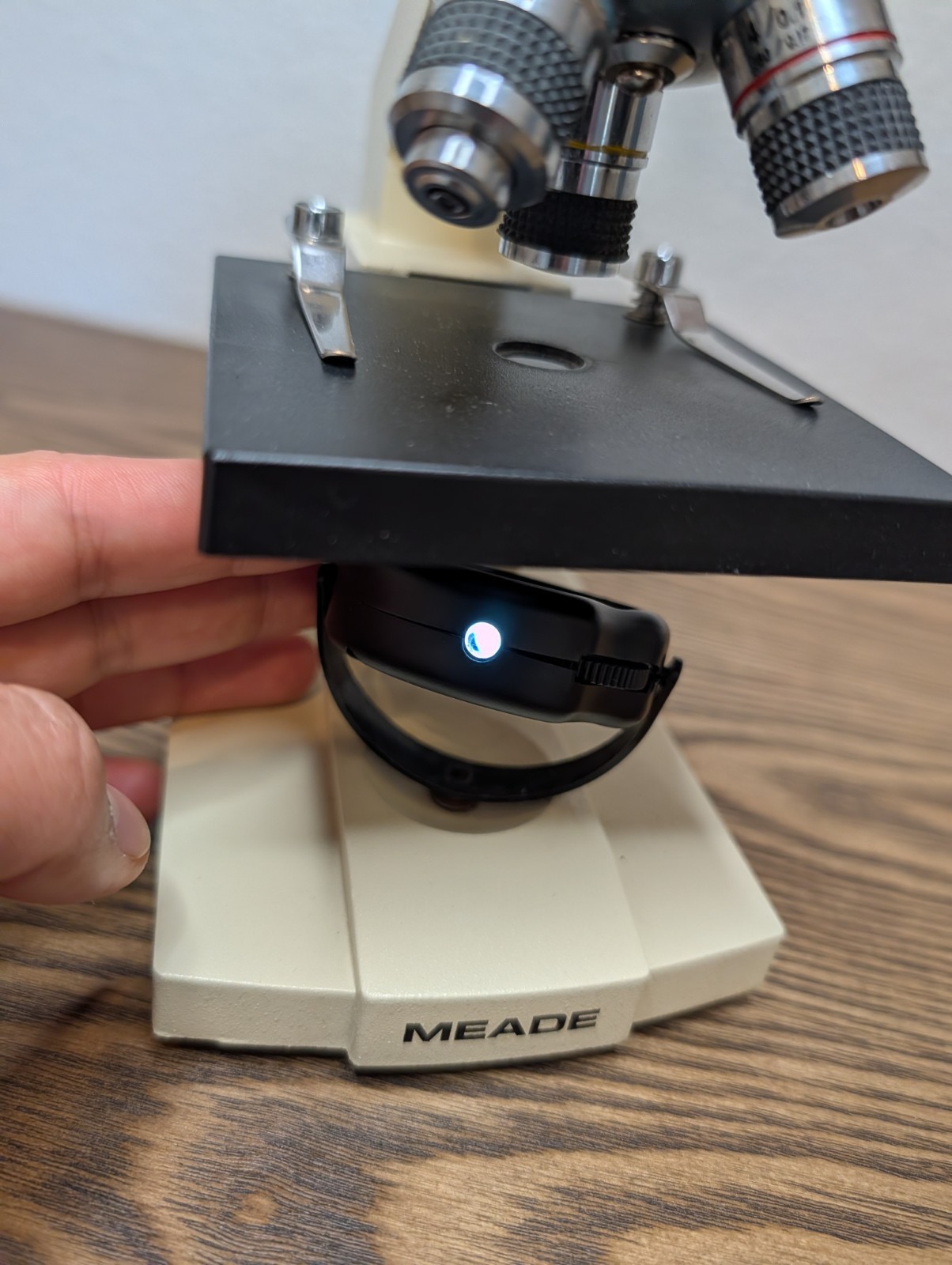 MEADE Model 9260 Monocular Microscope Only New Battery For Light