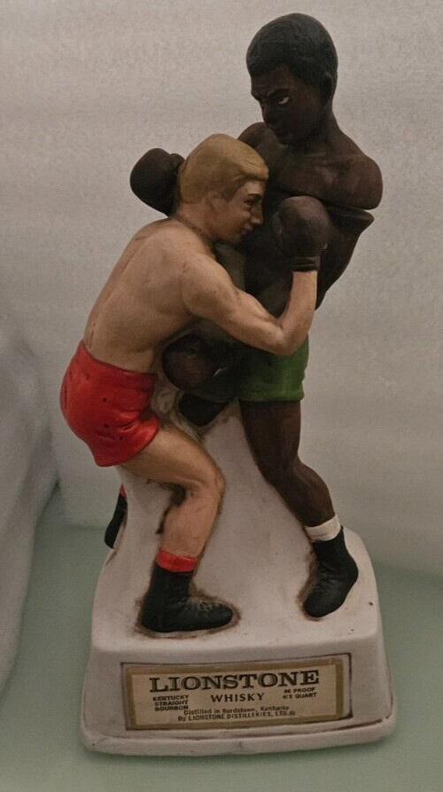 vintage 1974 LIONSTONEWHISKY  BOXING BOXERS BOTTLE decanter EMPTY made in japan