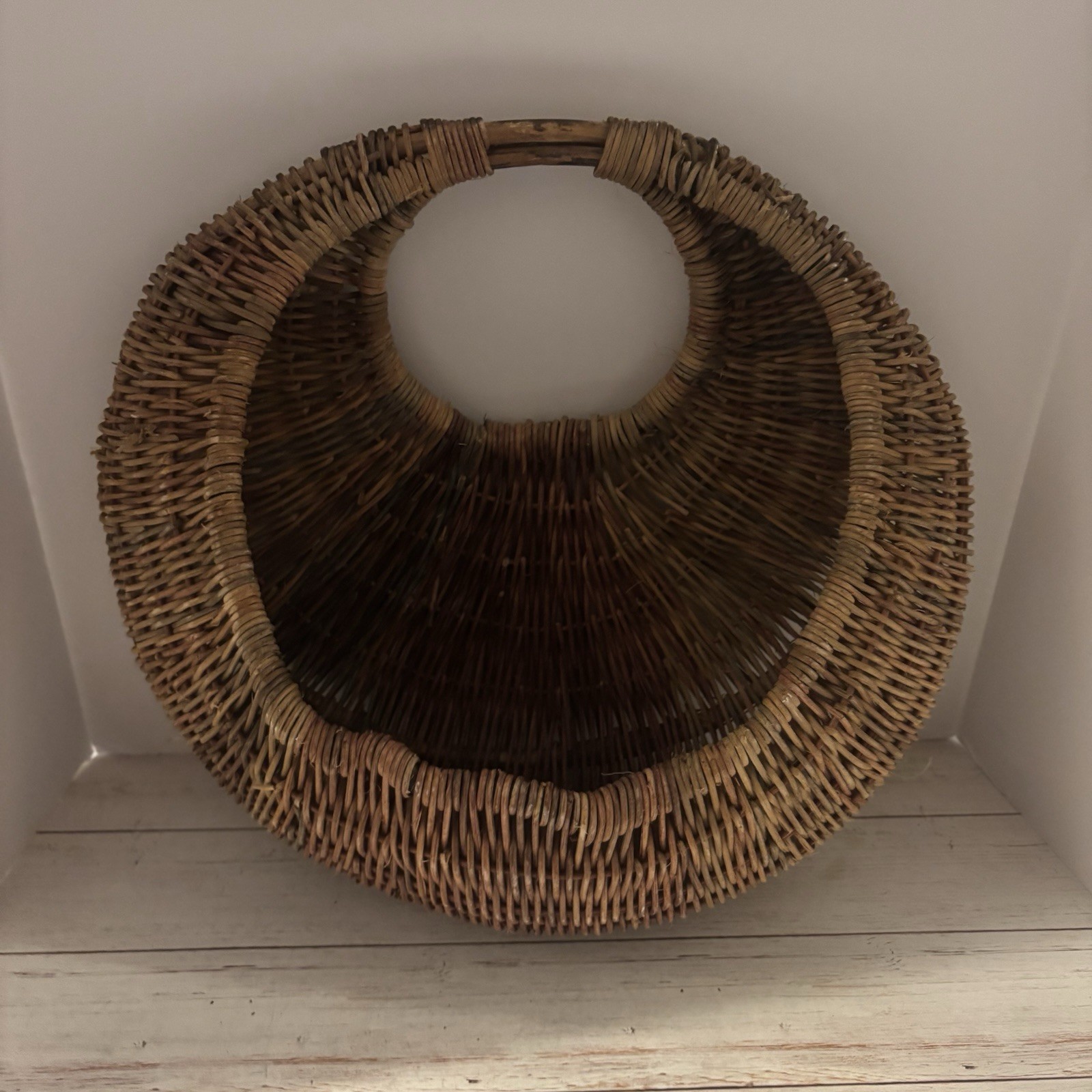 Wicker Woven Hanging Wall Pocket Boho Farmhouse Decorative Basket 18 x 17