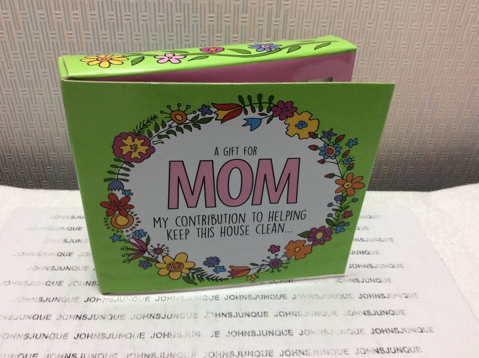 A GIFT FOR MOM RING DISH New in Window Gift Box Ceramic "MOM put your ring here"