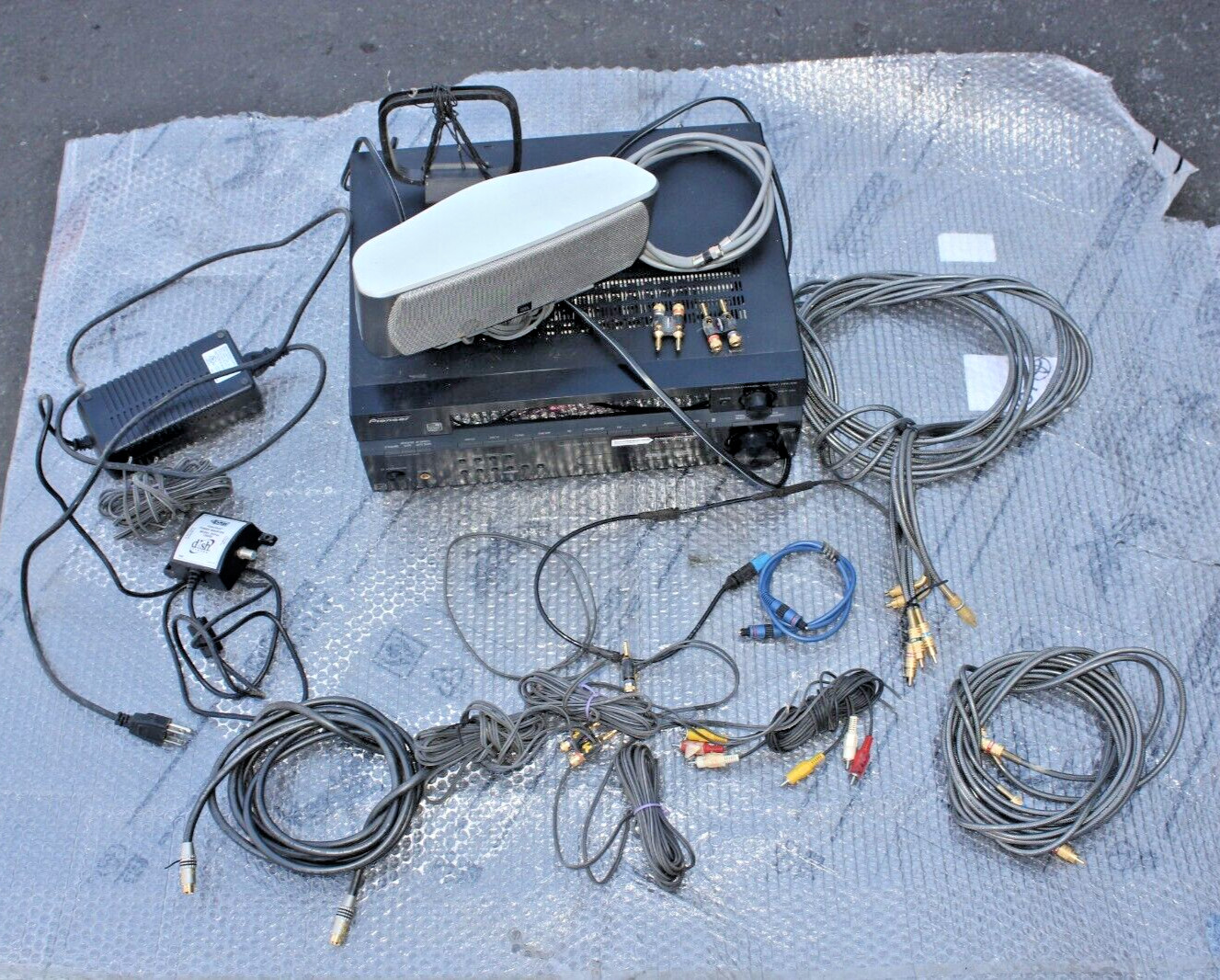 Pioneer VSX-516-K Receiver Stereo 7.1 Channel Receiver w/ JBL Speaker