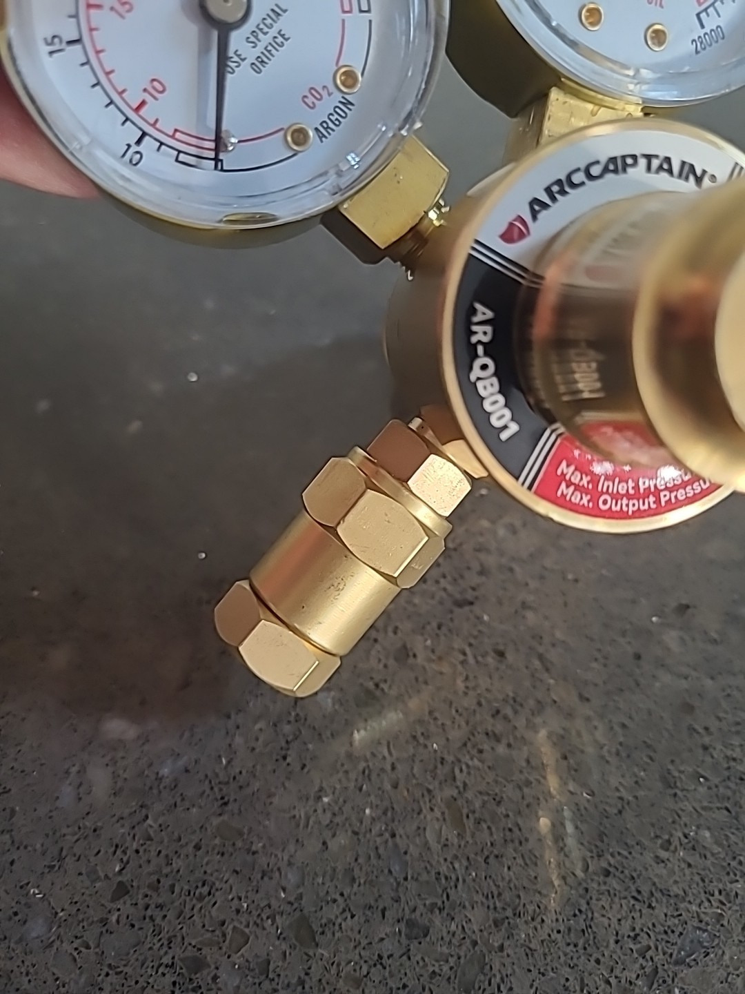 ARCCAPTAIN Argon/CO2 Regulator AR-QB001 AS SHOWN