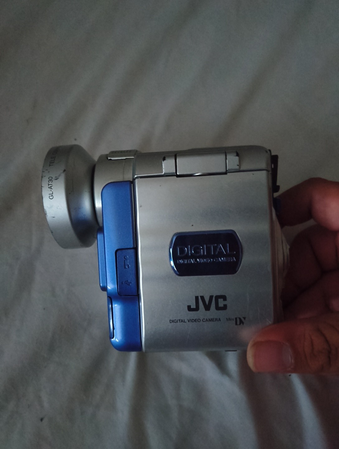 JVC Digital Video Camera GL -AT30