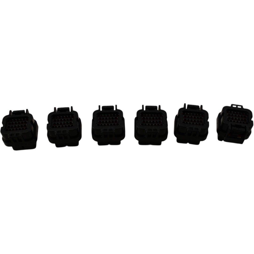 Lot of 6 NEW AMP 08261 26 POS Plug Connector Housing