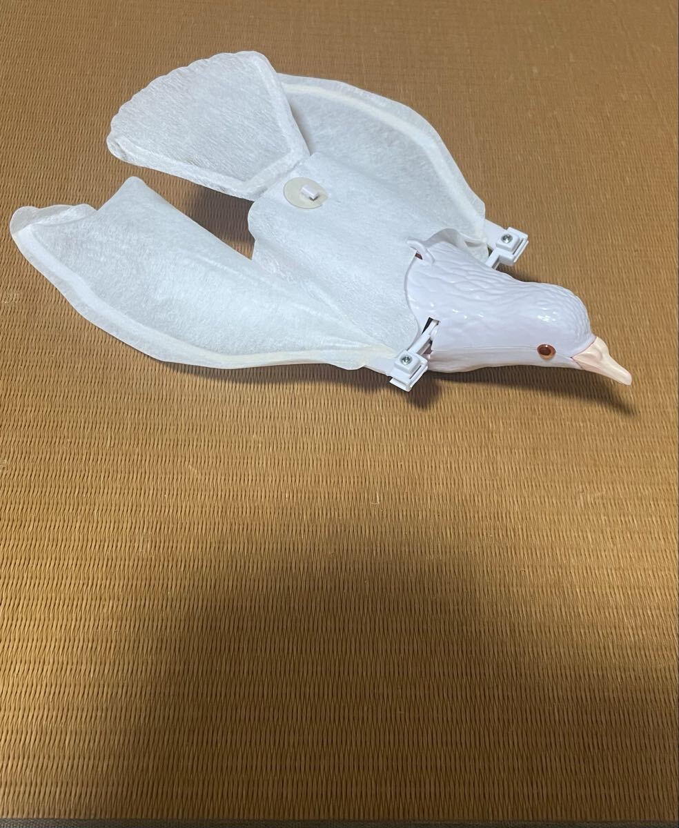 Electric Dove Magic Trick Prop Realistic Bird Illusion Stage Performance B120