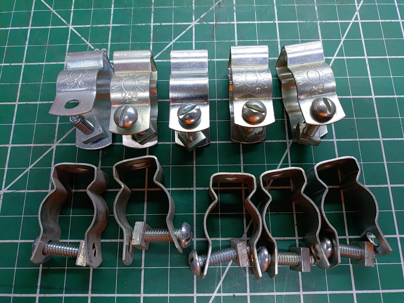 (Lot of 10) Conduit Hangers 1/2" #0 for EMT or Rigid with Bolt & Nut
