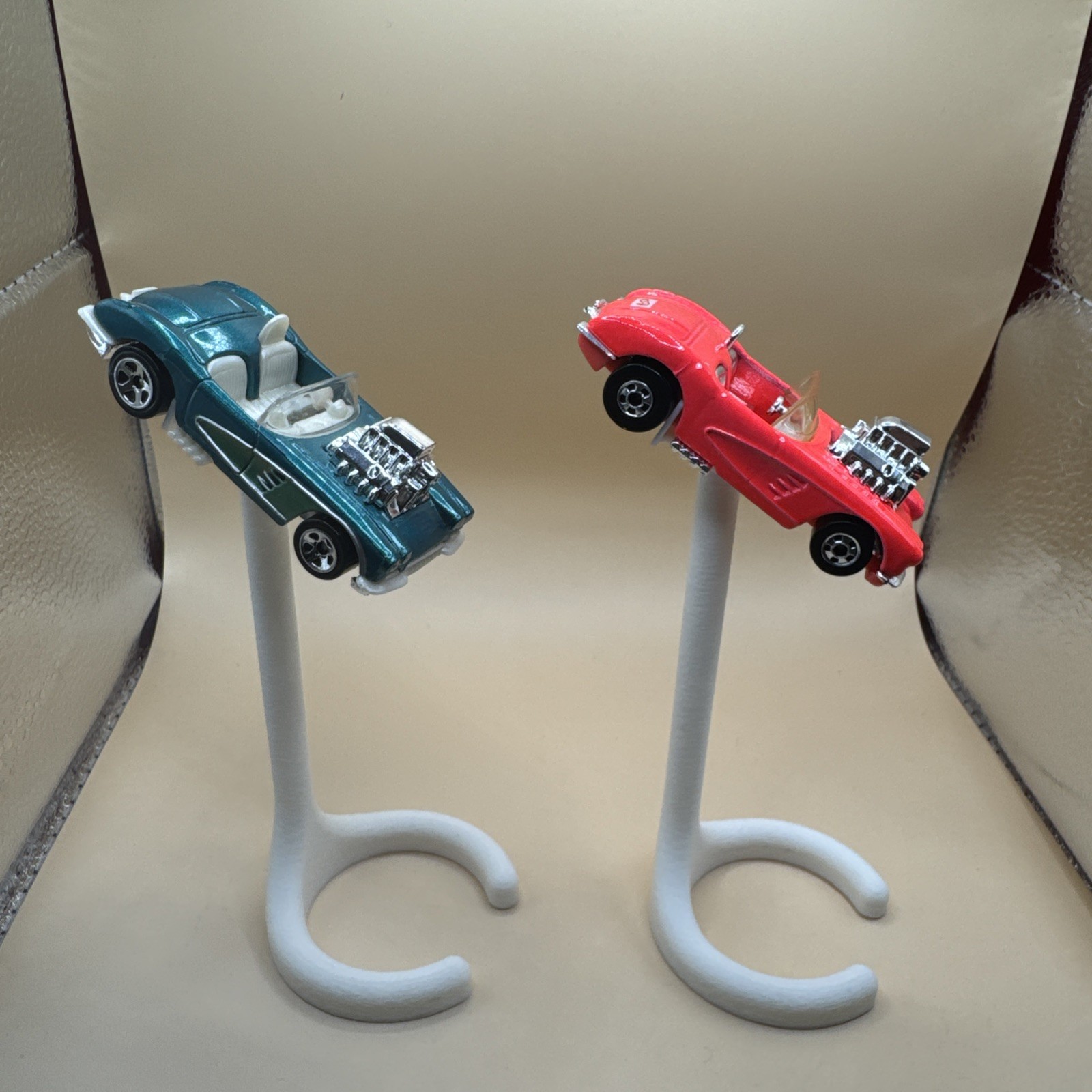 Hot Wheels Matchbox Etc. 1/64 Die Cast Display Stands (Cars Not Included)  Pair