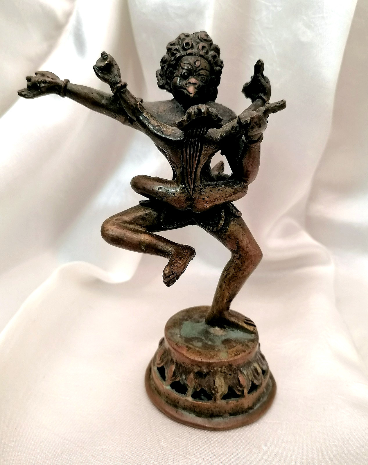 ANTIQUE RARE BRONZE TANTRIC COUPLE SCULPTURE (YAB-YUM), NEPAL, 19TH CENTURY.