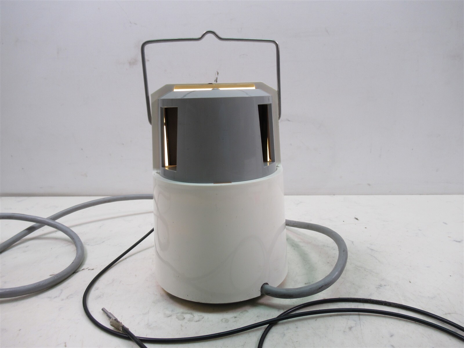 Schott Fiber Optics Model 1180 Illuminator Variable Light Source 80 Watt