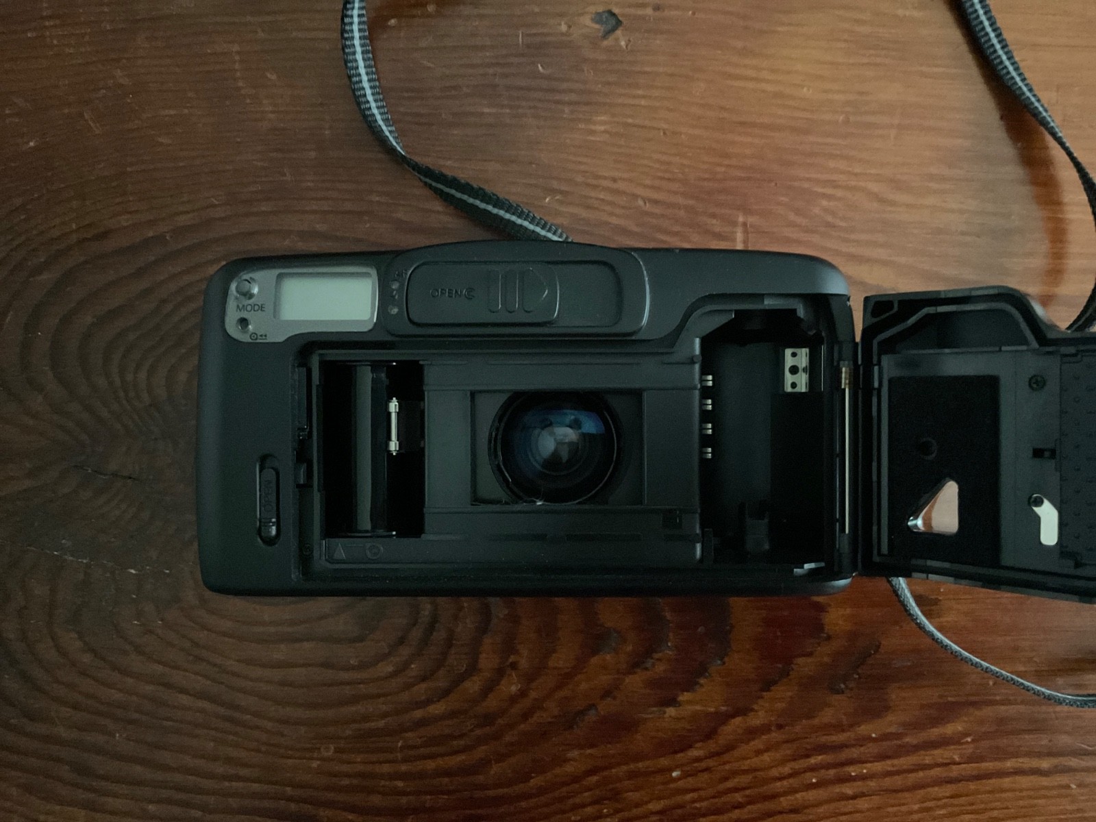 Ricoh Shotmaster Tru Zoom Super Date 35mm Point & Shoot Camera Untested AS-IS