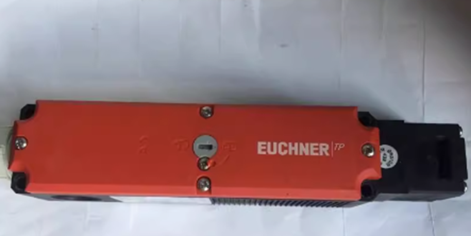 NEW EUCHNER TP4-4131A024M 084132 Safety Switch
