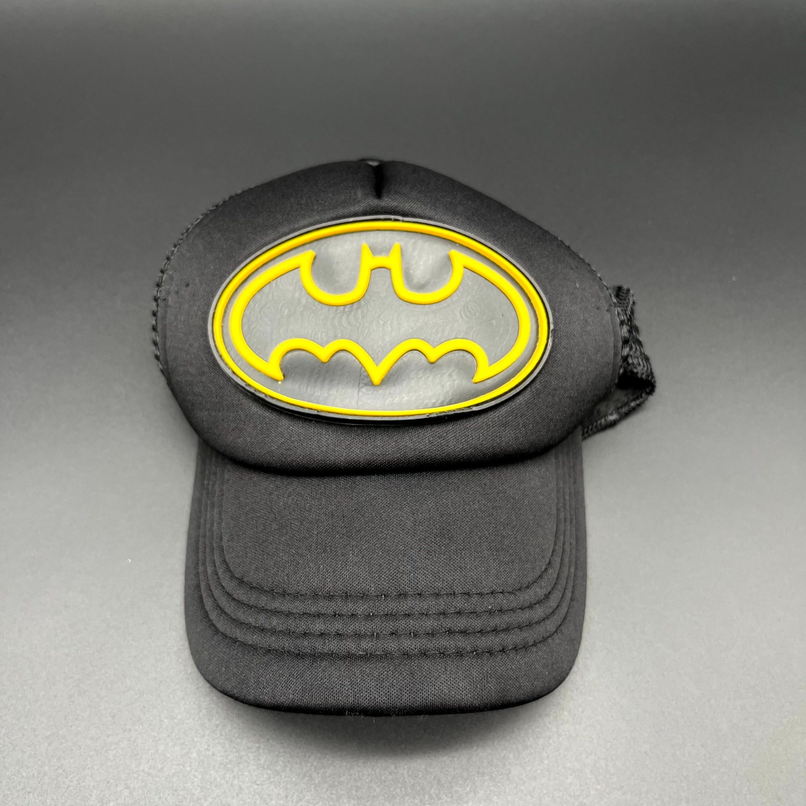 Batman Rubber Logo Boy Black Polyester Trucker Cap Mesh Back Snapback Adjustable