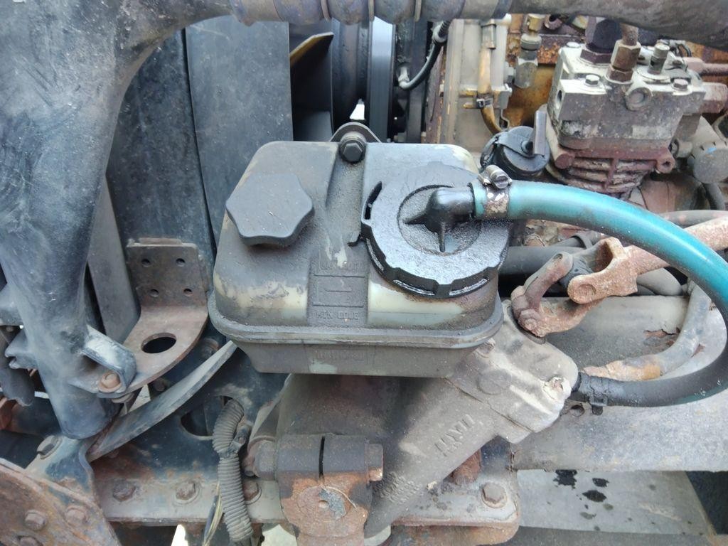 Replaces NA 2006 FREIGHTLINER COLUMBIA 120 POWER STEERING RESERVOIR ,  MN