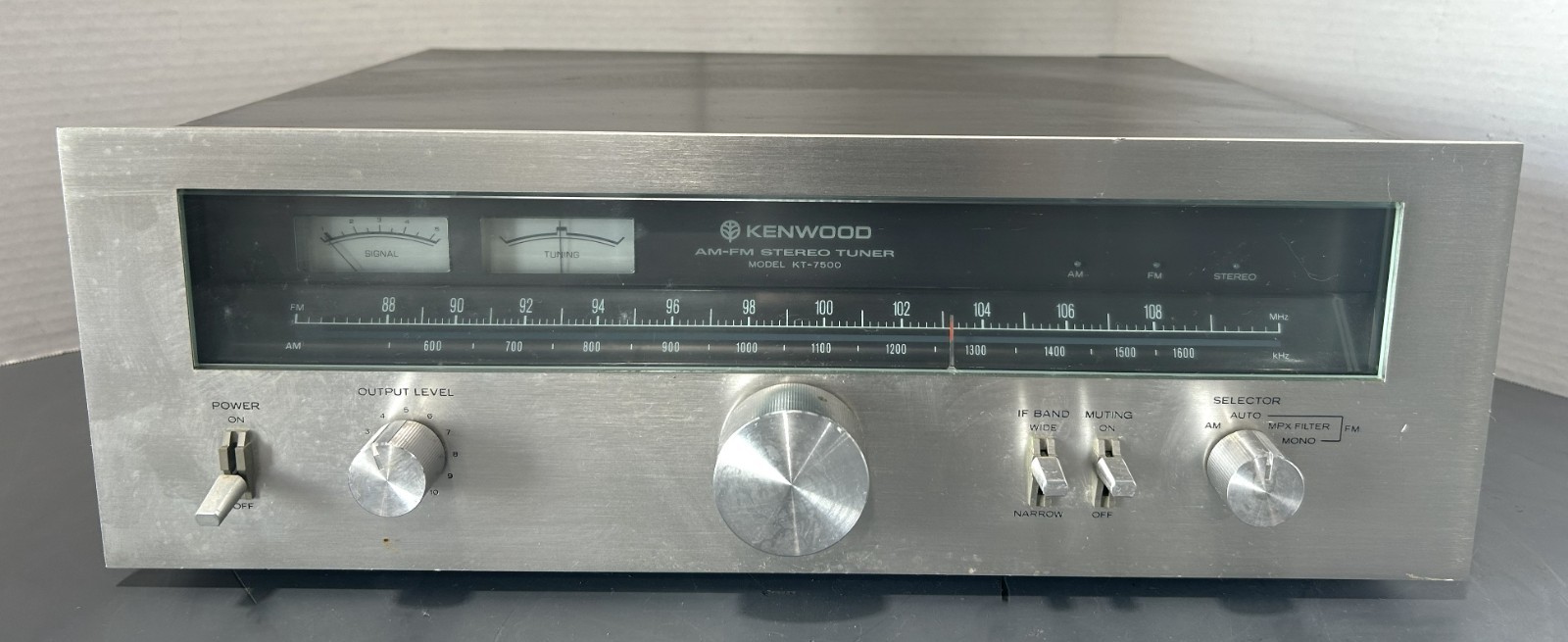 Vintage Kenwood KT-7500 AM-FM Radio Dual-Gate MOSFET Stereo Tuner Tested