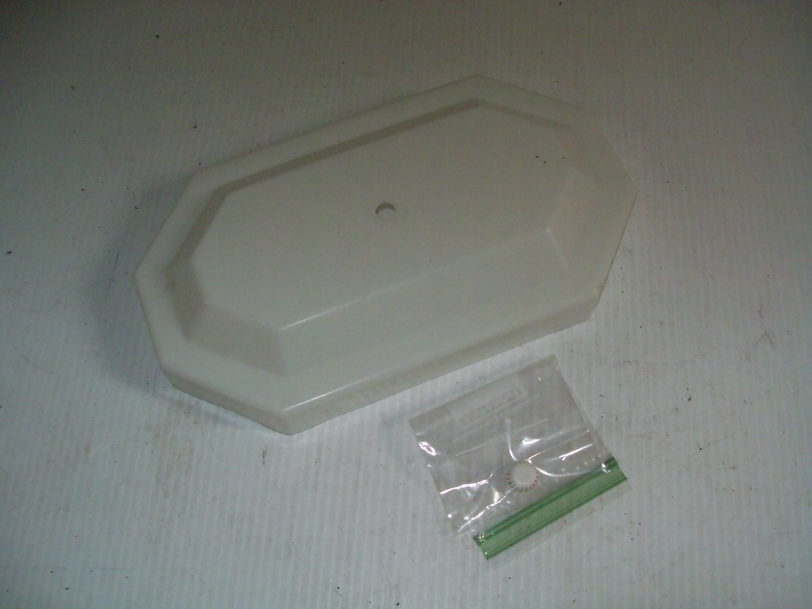 Automatic Doorman Model 455 Garage Door Opener Light Bulb Lens Cover in VGUC