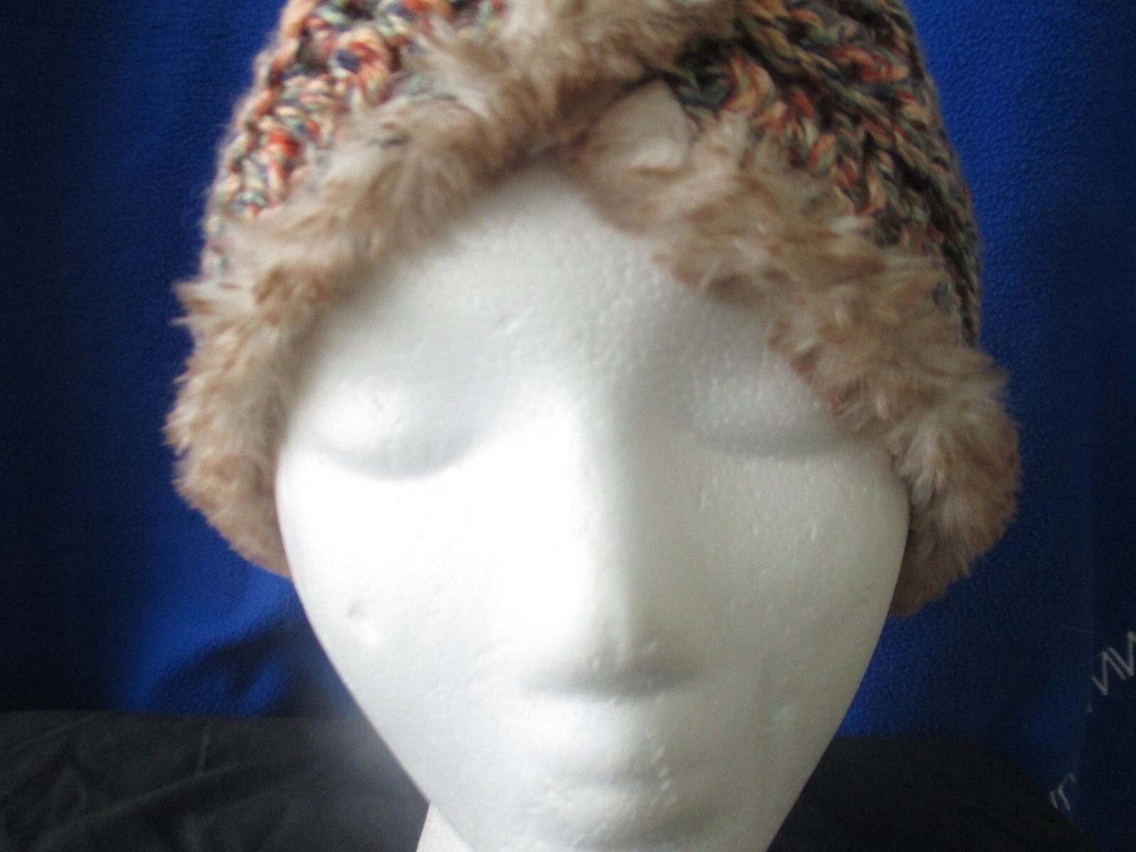 Crocheted Winter  Accessory Snuggly Warm Headwrap Faux Fur Trim Teen/Adult Sz b