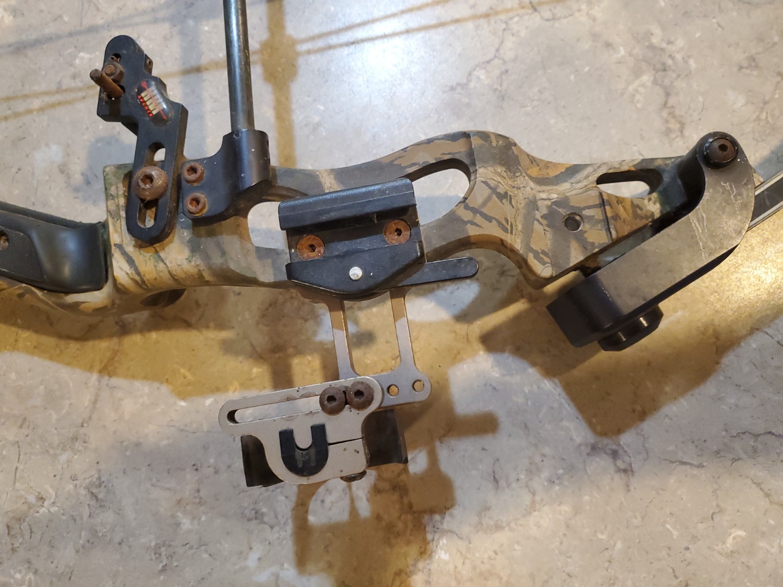 Hoyt XT2000 Defiance Compound Bow Camo Brown 60-70