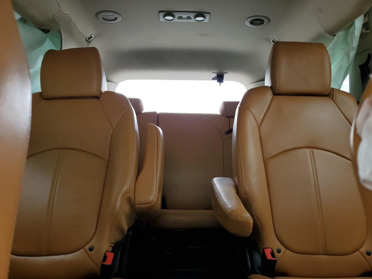 TRAVERSE 2013 Glove Box 4882471