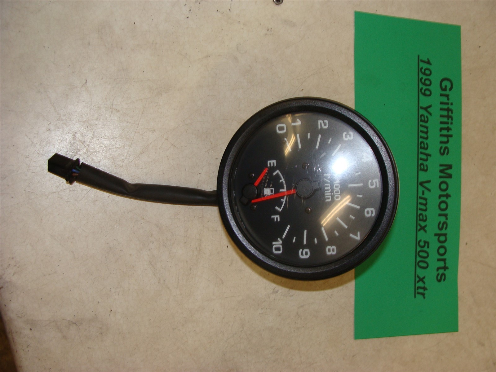 1999 YAMAHA Vmax 500 XTR 8DT tachometer tach gauge rpm gas fuel w mount ring
