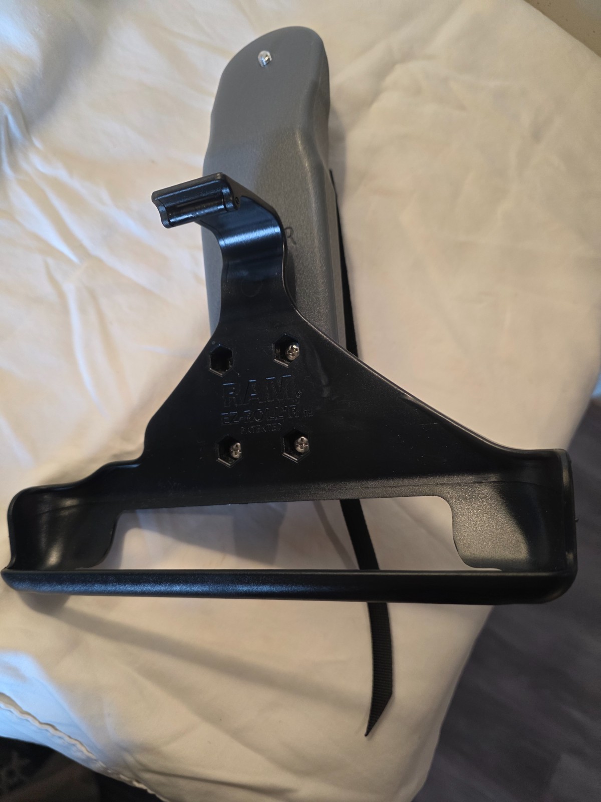 Juniper Systems Mesa 3 Handle to connect to a Geode GNSS Receiver