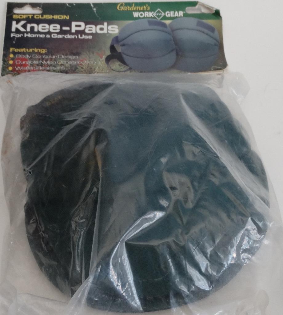 Knee Pads w/ Cushioned Back Soft Cushion 1 Pair Green Village Blacksmith New