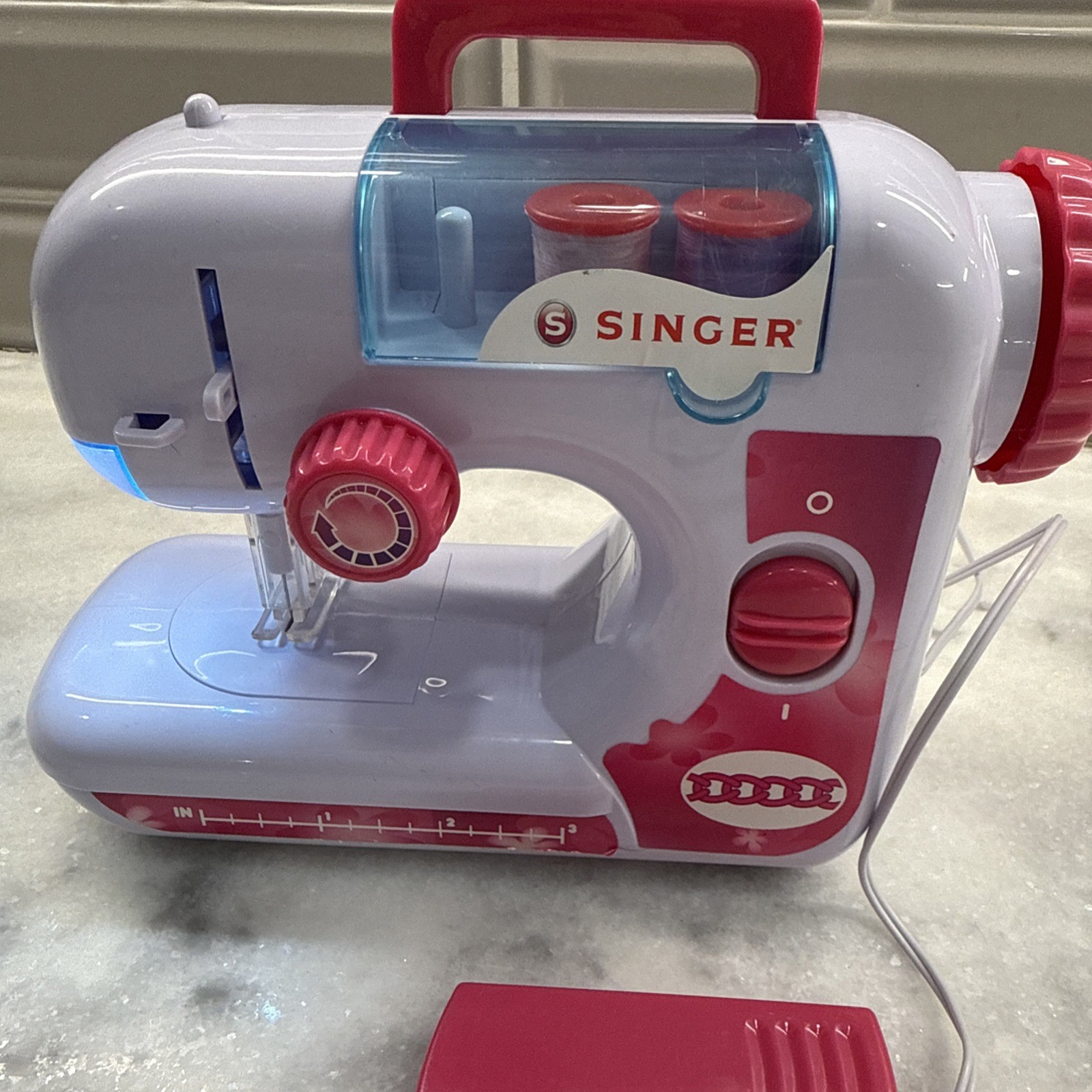 Singer EZ Sewing Machine Stitch Kids Toy