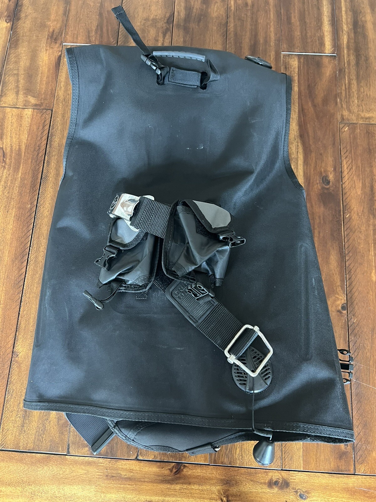 Aqua Lung Axiom Scuba BCD X-Large (XL)