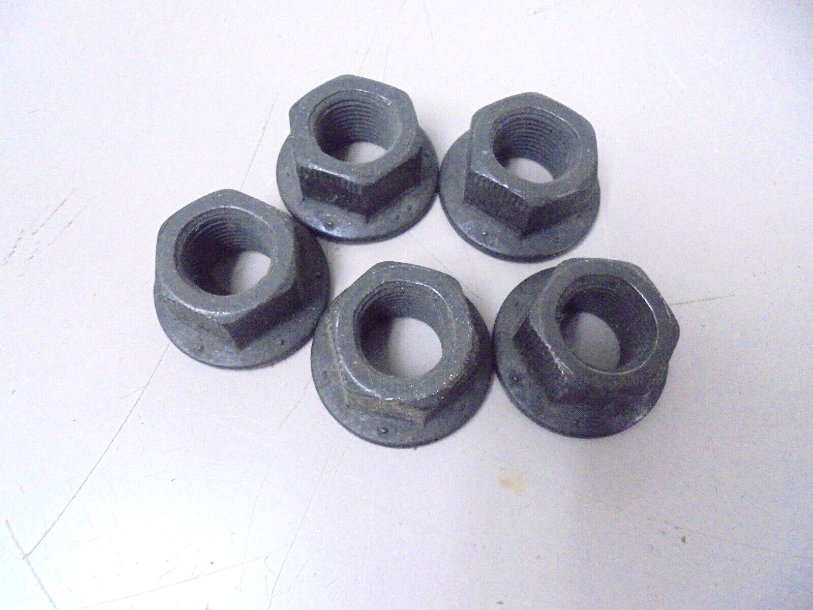 Lot of 5 International 414089C1 Flanged Nut 5/8"-18 Thead