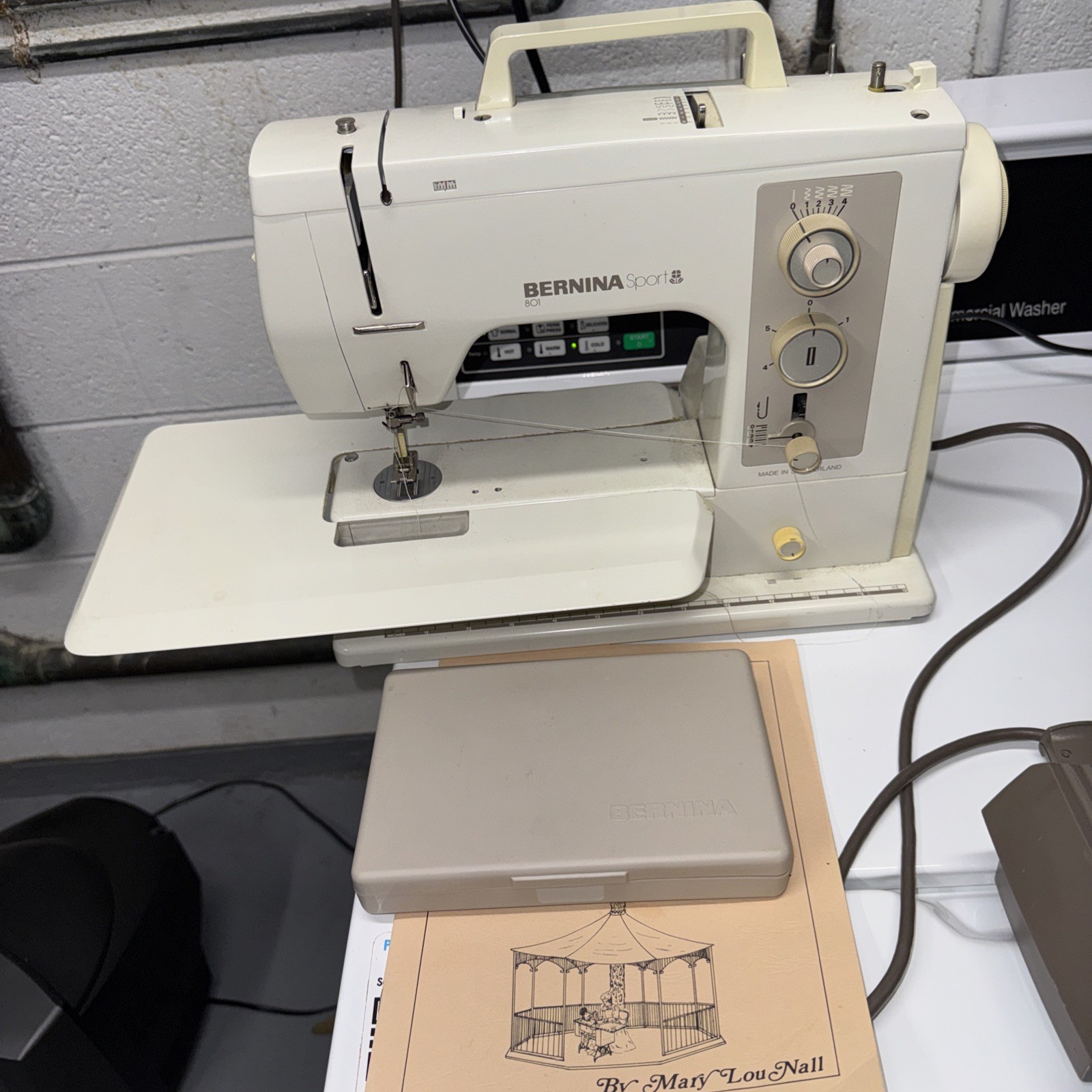 BERNINA sport 801 Electronic Sewing Machine