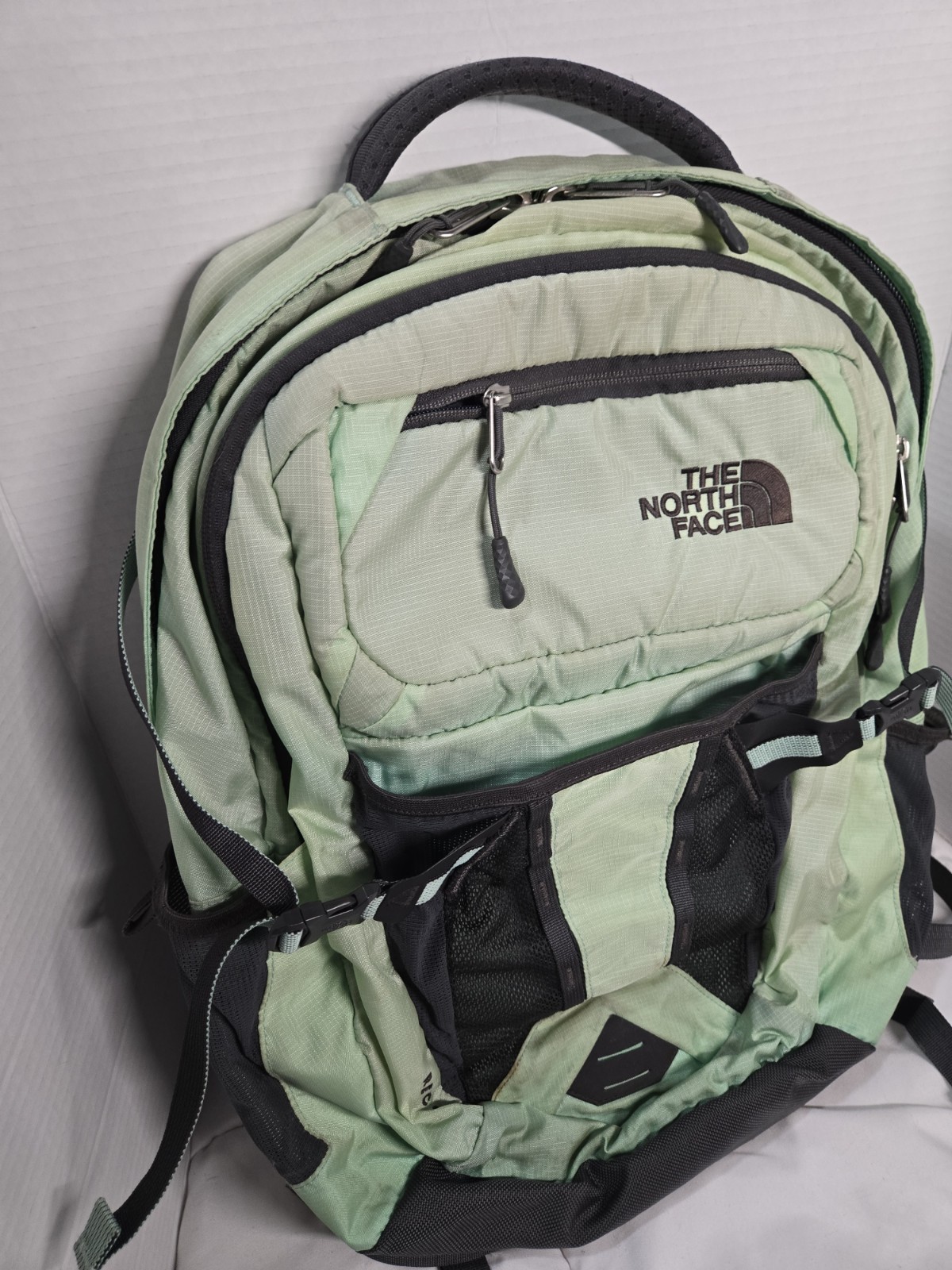 The North Face Recon 19” Mint Green Nylon Flexvent Hiking Performance Backpack
