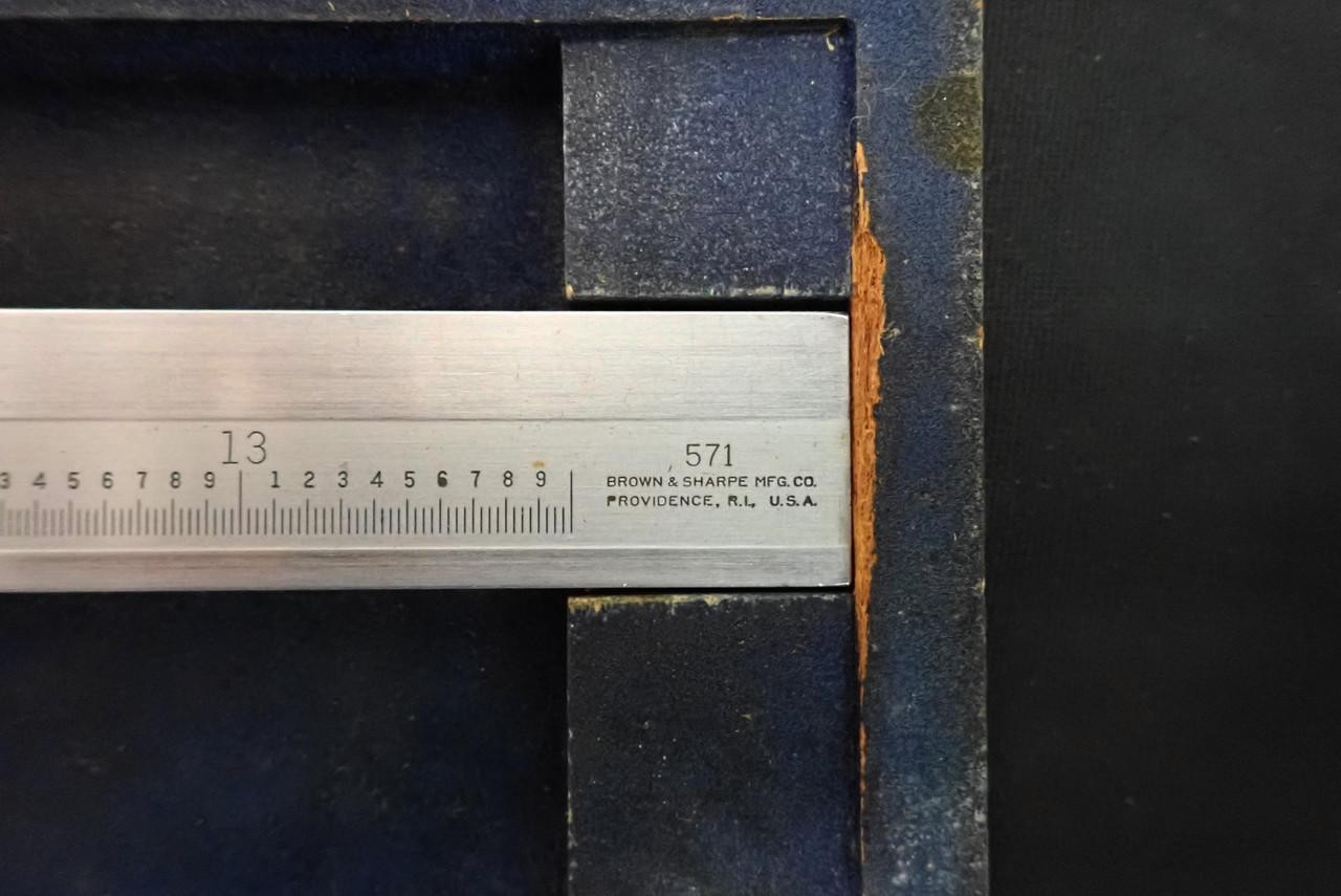 Brown & Sharpe 571 Vernier Caliper